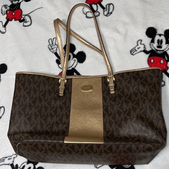 Michael Kors Handbags - Michael Kors Large Tote Monogram Bag